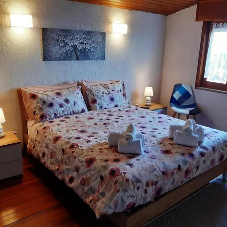 Mansarda Accogliente A アパート