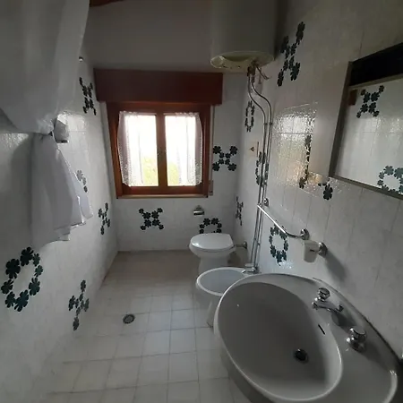 Apartment Mansarda Accogliente A *